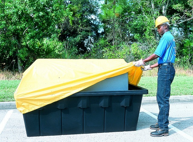 cover for fuel containment tanks