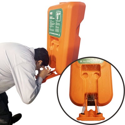 portable eyewash station for first aid