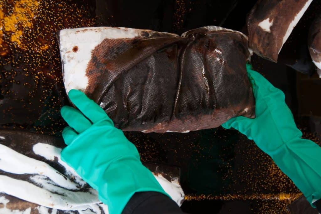 Combining Absorbent Pillows with Other Spill Control Products