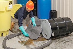 Chemical absorbents spill kit