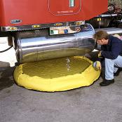 emergency pop-up pool spill berm