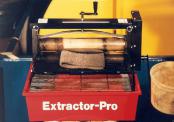 Extractor Pro absorbent wringer