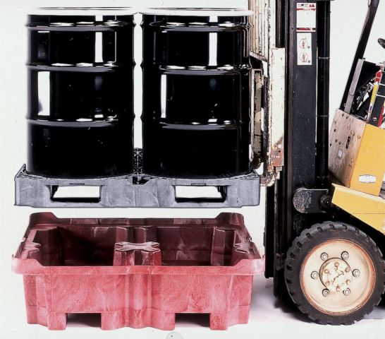 forkliftable spill containment pallets
