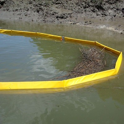 oil containment and oil absorbent booms
